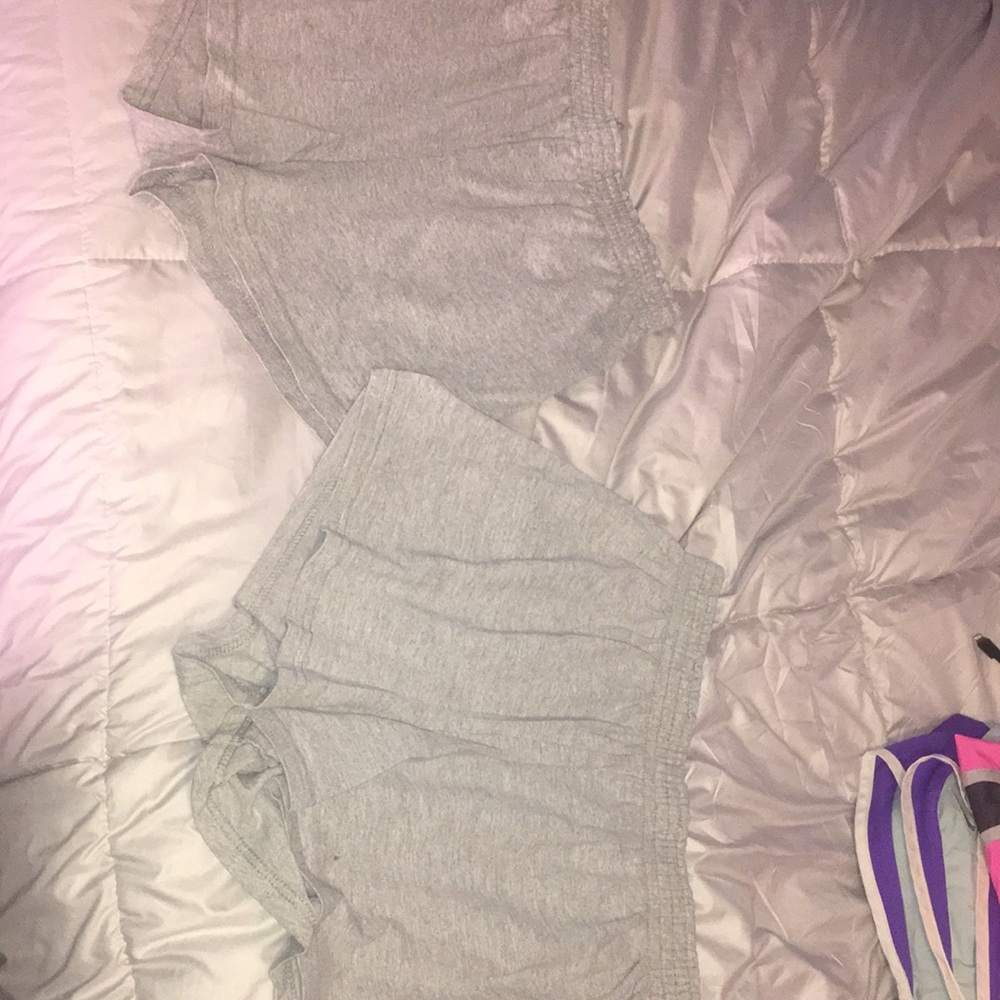 2 grey soffee shorts
